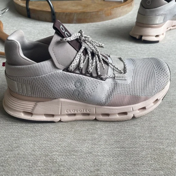 Women’s On Cloud Tennis shoes - Picture 6 of 13